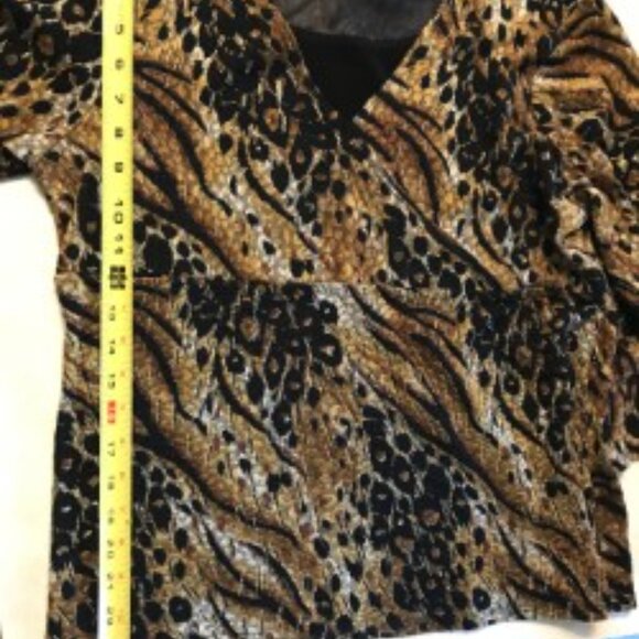 Woman's Animal Print Top - XL Petite - Picture 7 of 7